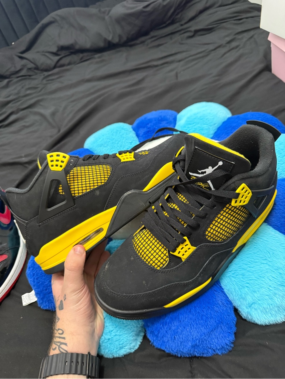 Jordan 4 yellow thunder size 13 men